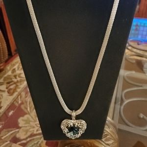Gorgeous necklace with pendant